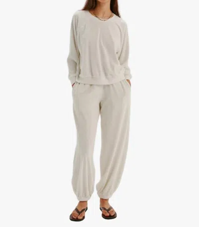 Suzie Kondi Paxos Mid-rise Pants In Terry Ivory In White