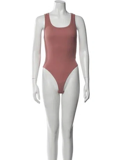 Pre-owned Suzie Kondi Scoop Neck Sleeveless Bodysuit In Pink