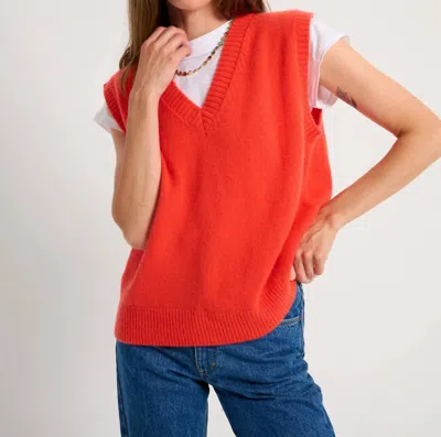 Suzie Kondi Stevie Oversize Vest In Cashmere In Cherry In Red