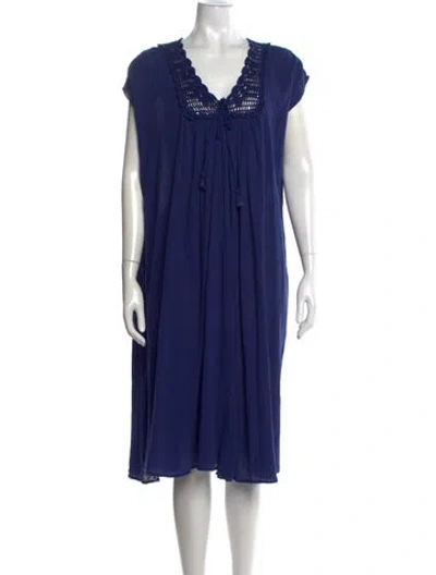 Pre-owned Suzie Kondi V-neck Knee-length Dress In Blue