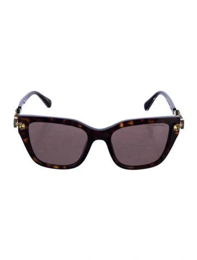 Pre-owned Swarovski Wayfarer Tinted Sunglasses In Brown