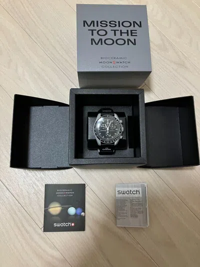 Pre-owned Swatch X Omega Moonshine Gold Moon Mission To The Moon So33m102-107