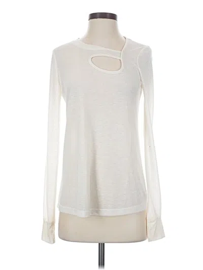 Pre-owned Sweaty Betty Long Sleeve T-shirt In Ivory