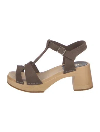 Pre-owned Swedish Hasbeens Suede T-strap Sandals In Brown