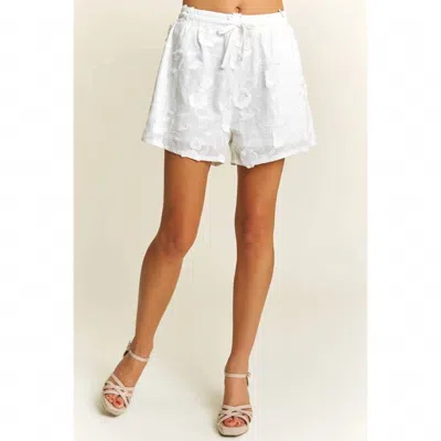 Sweet Generis 3d Floral Embroidery Shorts In White