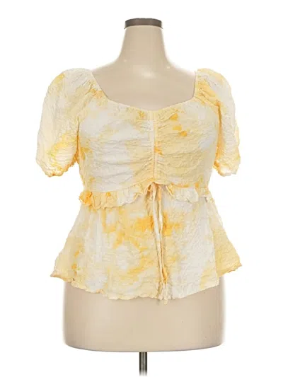 Pre-owned Sweet Rain Short Sleeve Blouse In Yellow