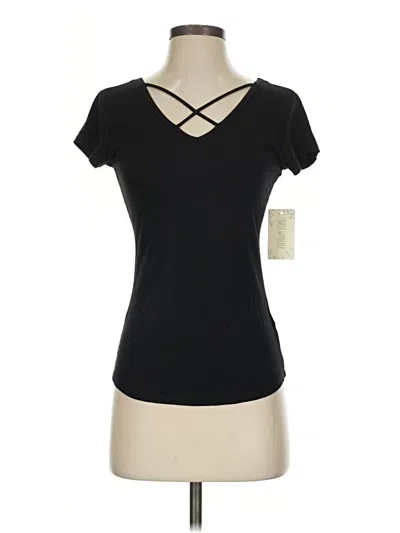 Sweet Wanderer Short Sleeve T-shirt In Black