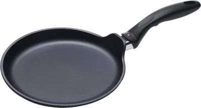 Swiss Diamond Hd Nonstick 9.5-inch Crepe Pan In Black