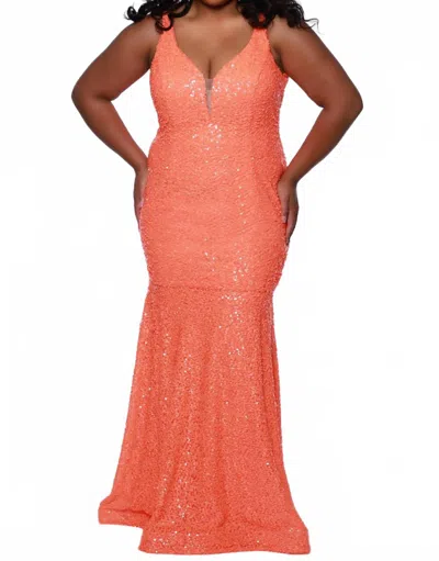 Sydney's Closet Deep V-neckline Trumpet Gown In Tangelo In Orange