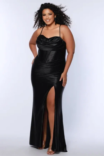 Sydney's Closet Pleated Draped Sweetheart Neckline Slim Fitted Plus Size Gown In Onyx