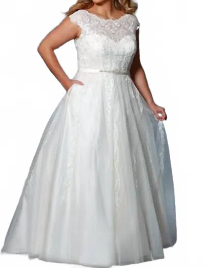Sydney's Closet Women's Zion Wedding Dress In Ivory In White
