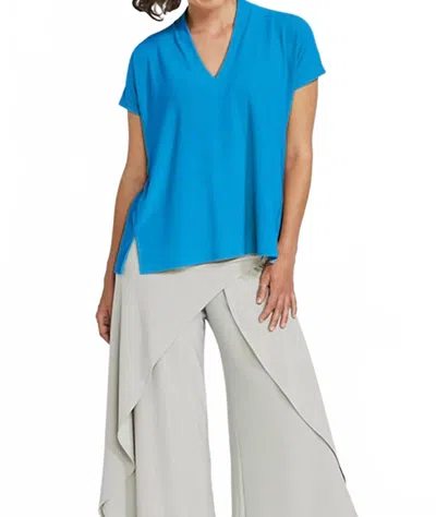 Sympli Deep V Top In Splash In Blue