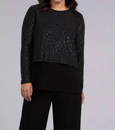 Sympli Go To Cropped T 3/4 Sleeve Top In Black Emboss