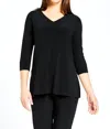 Sympli Go To V-neck Relax Top In Black In Black