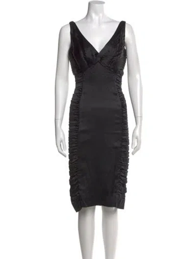 Pre-owned T By Tadashi V-neck Knee-length Dress In Black