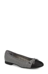 T Tahari Chateau Cap Toe Quilted Flat In Gray/black