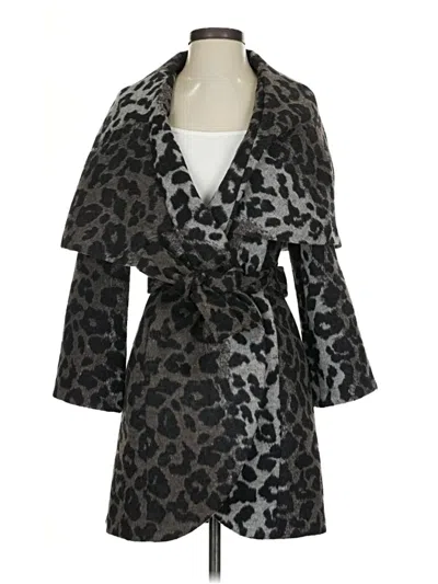 Pre-owned T Tahari Coat In Gray