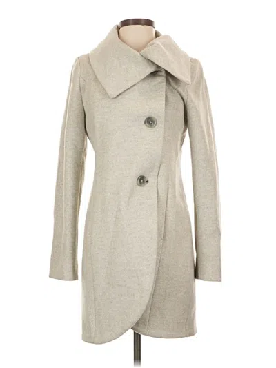 Pre-owned T Tahari Coat In Gray