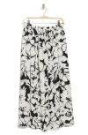 T Tahari Everyday Pull-on Skirt In Ivory/black Blown Out Floral