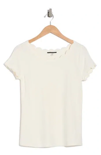 T Tahari Scalloped Knit T-shirt In White Star