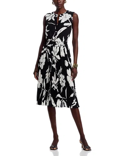 T Tahari Split Neck Floral Print Dress In Graphic Garden Print