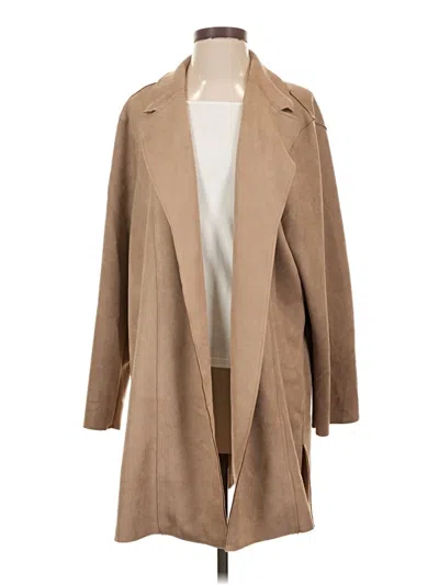 Pre-owned T Tahari Trenchcoat In Tan