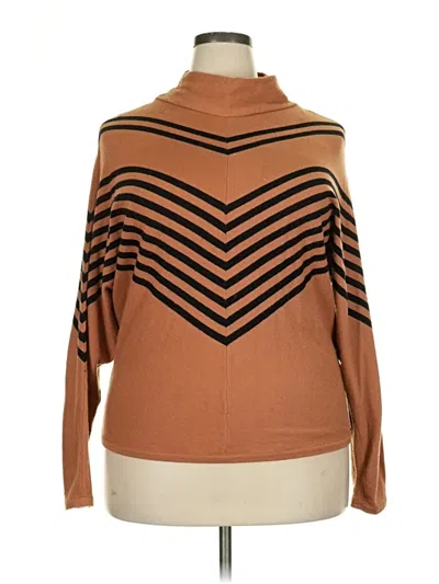 Pre-owned T Tahari Turtleneck Sweater In Brown