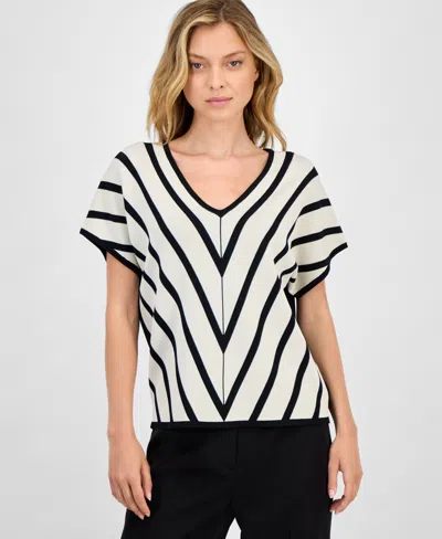 T Tahari Women's Mixed-print Extended-sleeve Mitered Top In Sand