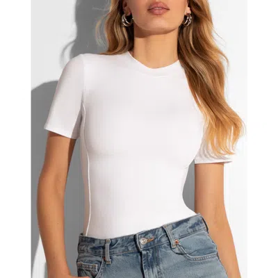 Ta3 Sculpty Short Sleeve Tee In White