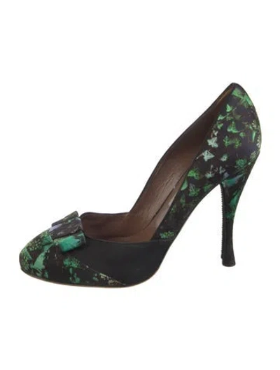 Pre-owned Tabitha Simmons Satin Floral Print Pumps In Black