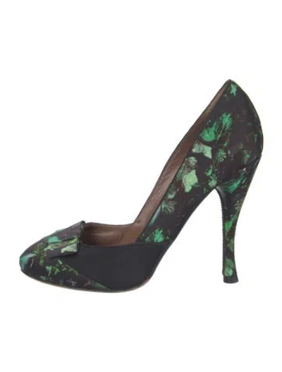 Pre-owned Tabitha Simmons Satin Printed Pumps In Black