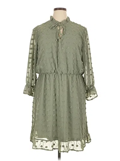 Pre-owned Tacera Casual Dress In Green