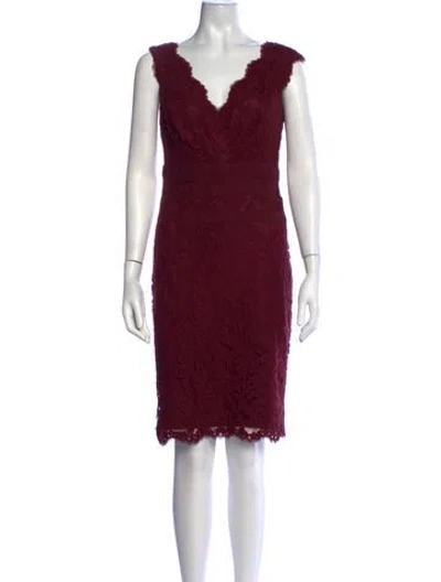 Pre-owned Tadashi Lace Pattern Knee-length Dress In Burgundy