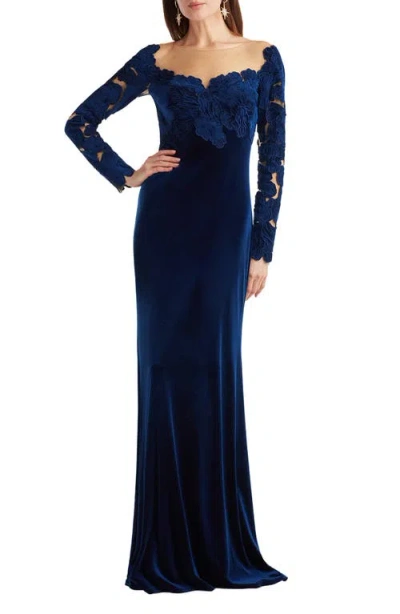 TADASHI SHOJI TADASHI SHOJI APPLIQUÉ ILLUSION STRETCH VELVET MERMAID GOWN