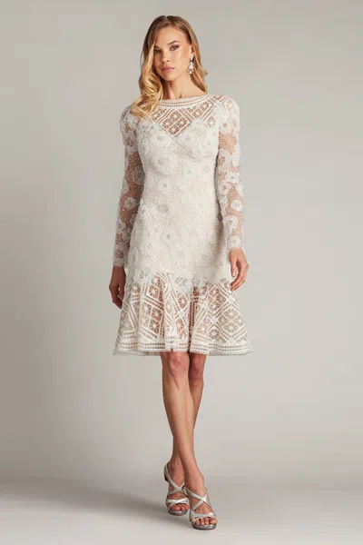 TADASHI SHOJI CFE25400M SHORT LONG SLEEVE FITTED LACE COCKTAIL DRESS