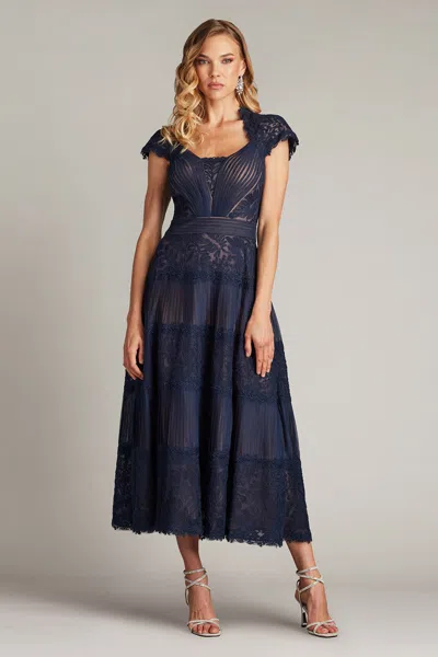 Tadashi Shoji Pintuck Pleat Embroidery Detail Cocktail Midi Dress In Blue