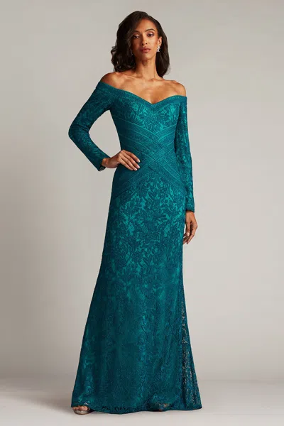 Tadashi Shoji Off The Shoulder Lace Trumpet Gown In Green