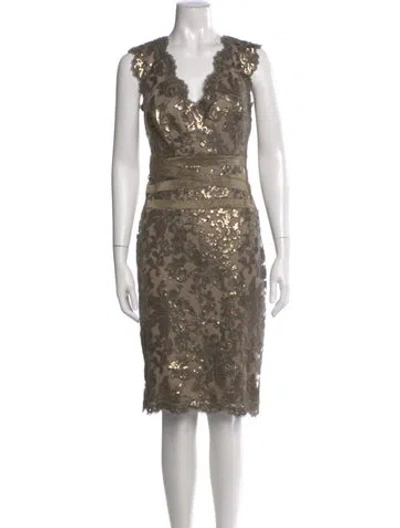 Pre-owned Tadashi Shoji Patterned Knee-length Dress In Green