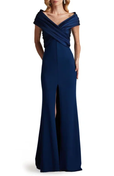 TADASHI SHOJI TADASHI SHOJI PORTRAIT NECK TAFFETA GOWN