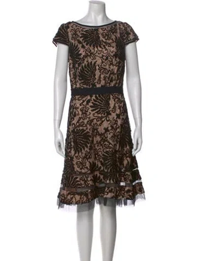 Pre-owned Tadashi Shoji Printed Knee-length Dress In Black