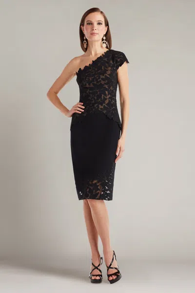Tadashi Shoji Rinelle Laser In Black