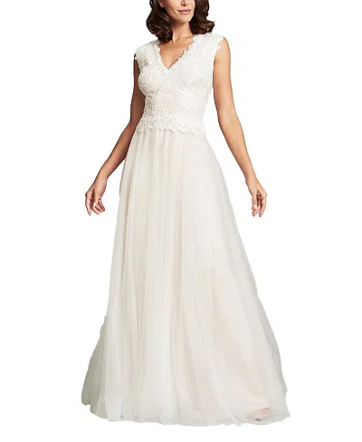 Tadashi Shoji Ripley Sleeveless Full Skirt Gown In Ivory