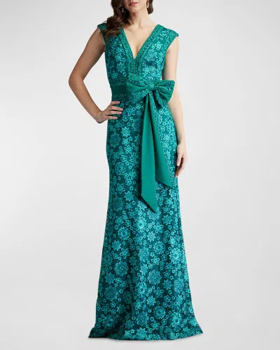 Tadashi Shoji Sleeveless Bow-front Floral Lace Gown In Emerald