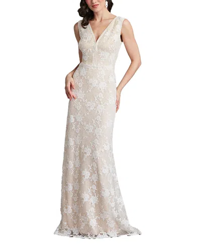 Tadashi Shoji Windsor Sleeveless V-neck Lace Gown In Ivory