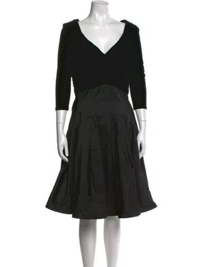 Pre-owned Tadashi Silk Knee-length Dress In Black