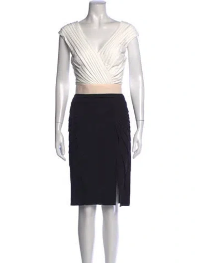Pre-owned Tadashi V-neck Knee-length Dress In Black