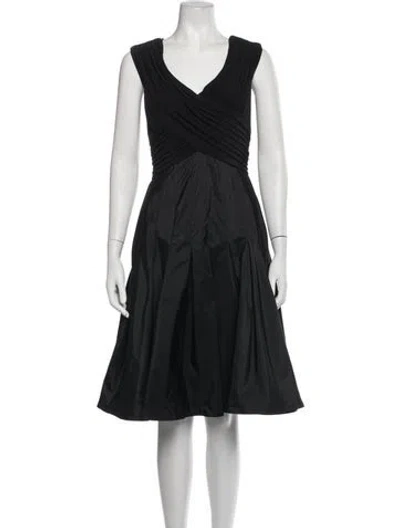 Pre-owned Tadashi V-neck Knee-length Dress In Black