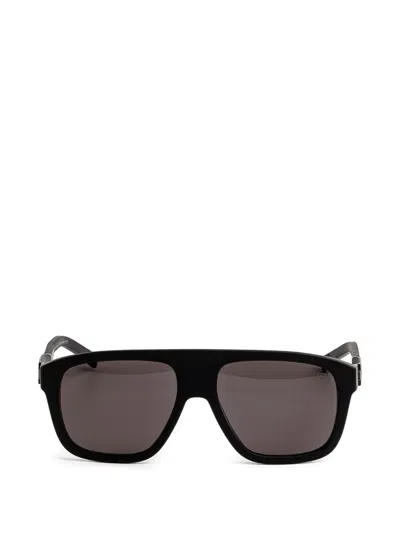 Tag Heuer Rectangle Frame Sunglasses In Black