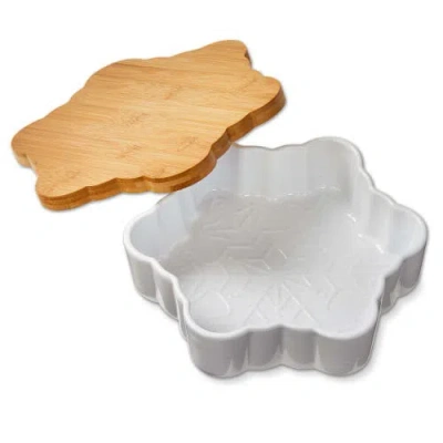 Tag Snowflake Baker With Lid And Trivet In Gray