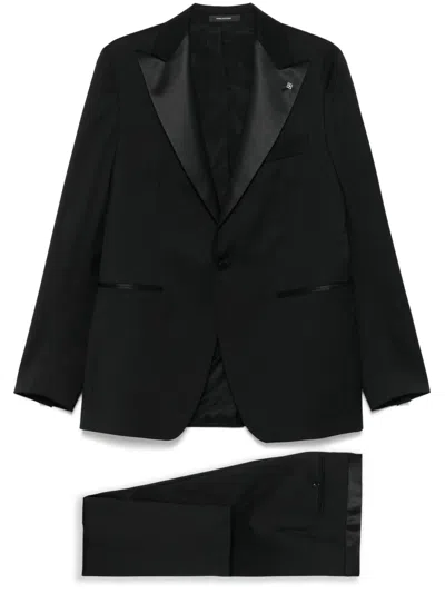 TAGLIATORE BROOCH-DETAIL SUIT